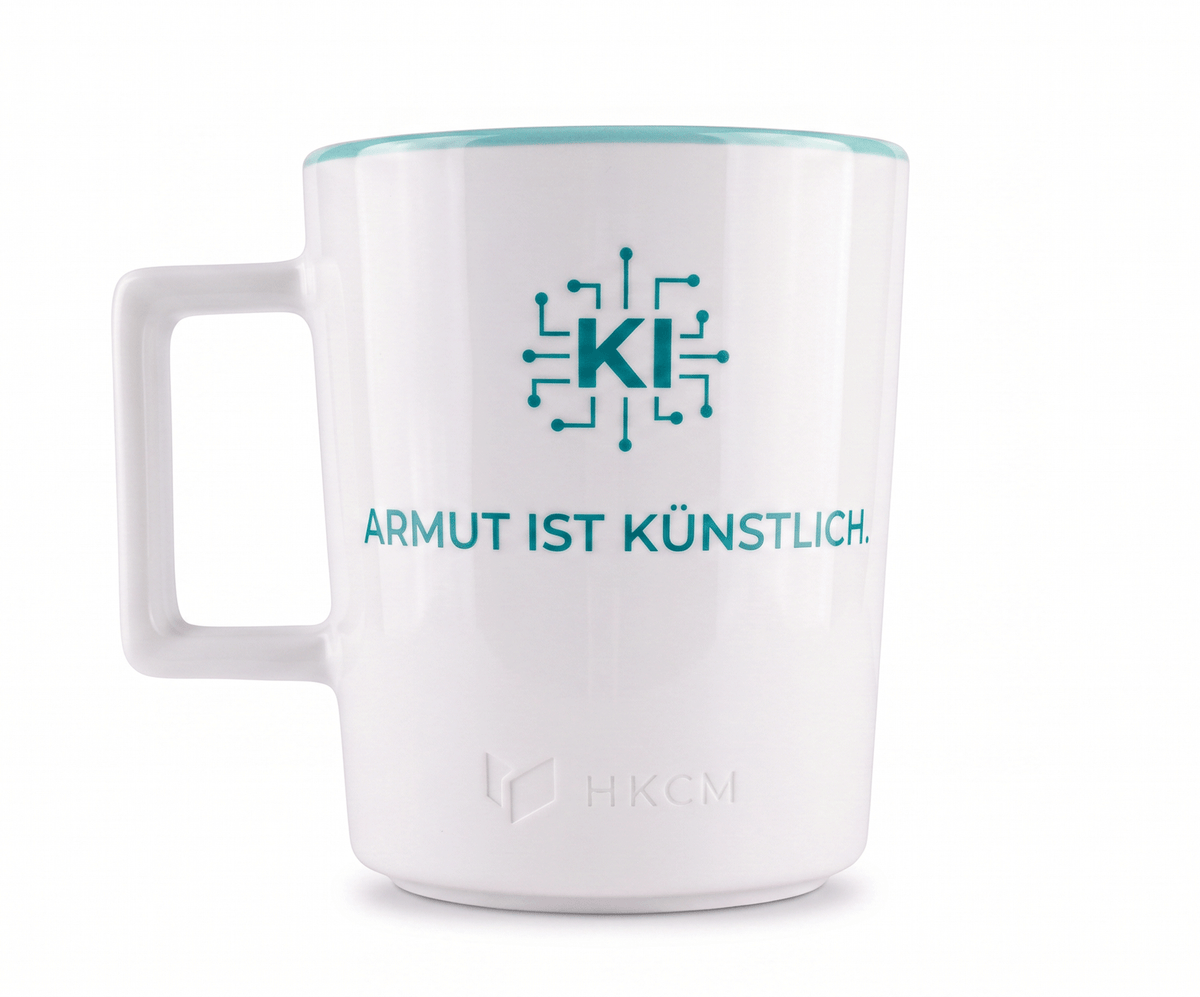 KI Tasse "Armut ist künstlich."